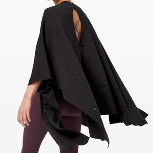 Lululemon | Key to Warmth Wrap | O/S | Black | EUC